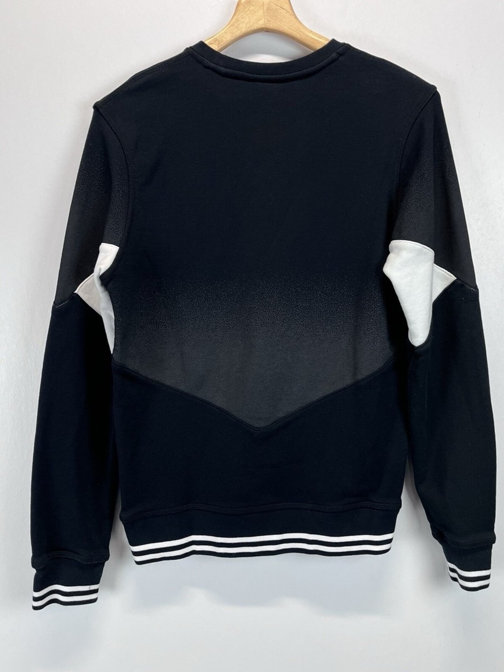 Vintage Nike Air Black Crewneck Sweatshirt with Pink and White Graphics - Picture 3 of 5